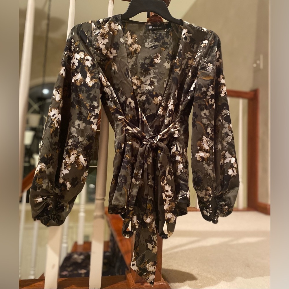 ✨INC Puff Sleeve Satin Floral Blouse with Tie